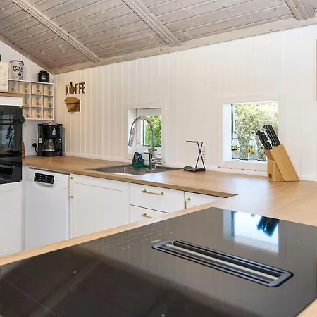 Juelsminde Lxxx Holiday home *